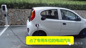 網(wǎng)友表示 開上此車再也不擔(dān)心被警察叔叔開罰單了