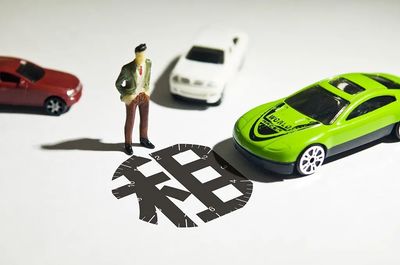 明日汽車租賃新規(guī)實施，租車一族必看